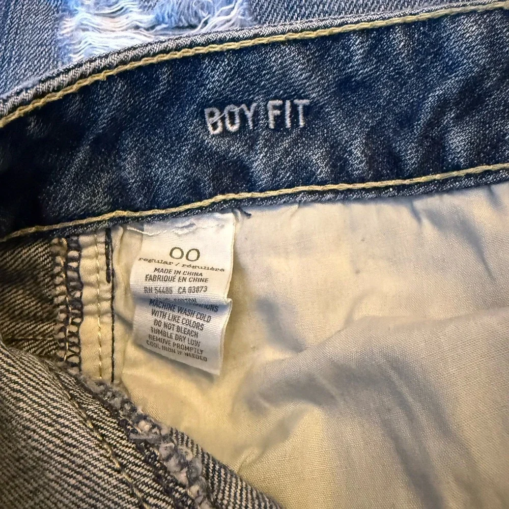 Y2K American Eagle 00 Boy Fit Cropped Low Rise Jeans Blue Distressed Denim Capri